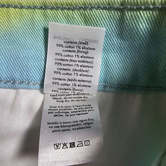 Revolve Weworewhat Womans 26 Flare Bell Shorts Stretch Twill denim Tie Dye NEW - Picture 7 of 8